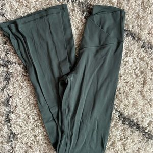 Aerie crossover flare leggings